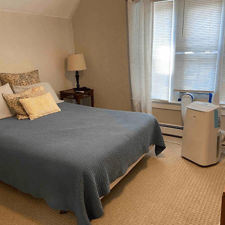 Cozy 3 & 4 Bed Home 2 Blocks To Hospitals & Lambeau Green Bay Exteriér fotografie
