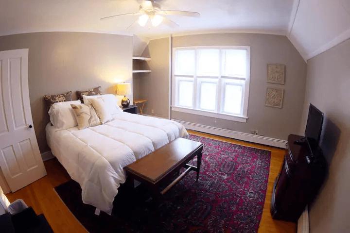 Cozy 3 & 4 Bed Home 2 Blocks To Hospitals & Lambeau Green Bay Exteriér fotografie