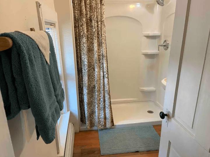 Cozy 3 & 4 Bed Home 2 Blocks To Hospitals & Lambeau Green Bay Exteriér fotografie
