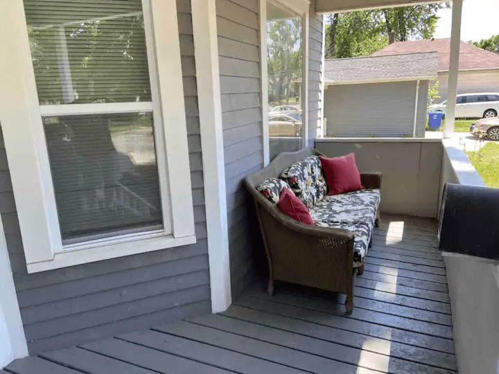 Cozy 3 & 4 Bed Home 2 Blocks To Hospitals & Lambeau Green Bay Exteriér fotografie
