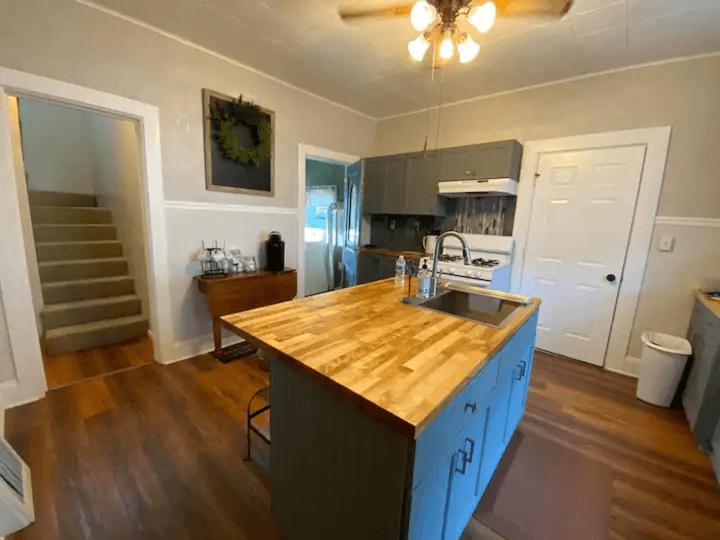 Cozy 3 & 4 Bed Home 2 Blocks To Hospitals & Lambeau Green Bay Exteriér fotografie